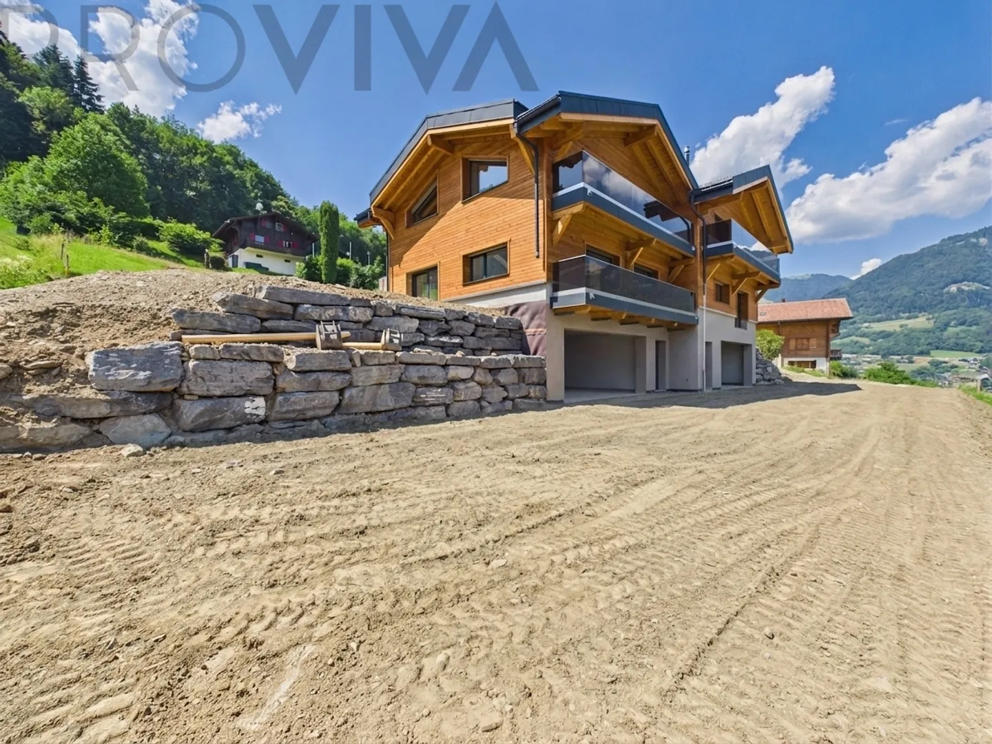 Modern Chalet with Panoramic Views - Photo 2 of 12