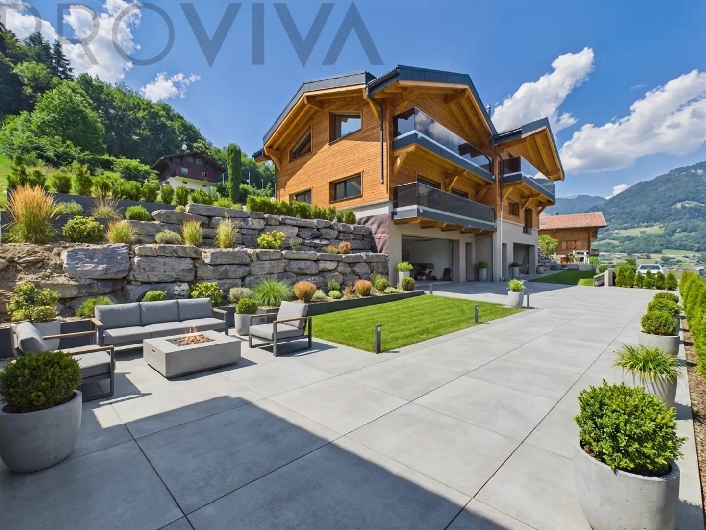 Modern Chalet with Panoramic Views - Photo 3 of 12