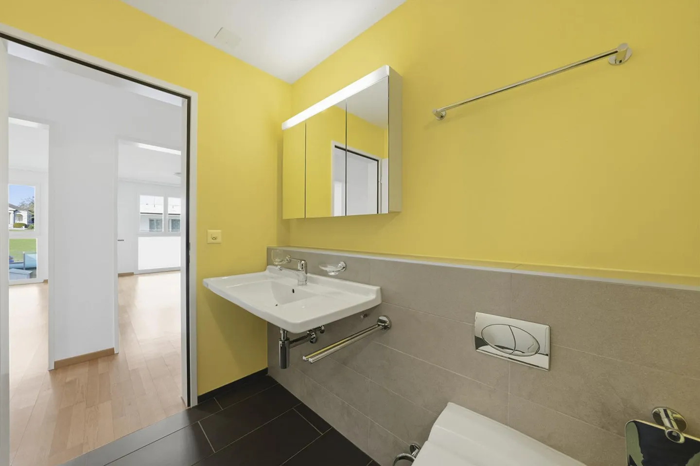 Geräumige Wohnung mit Terrasse - Foto 11 von 30