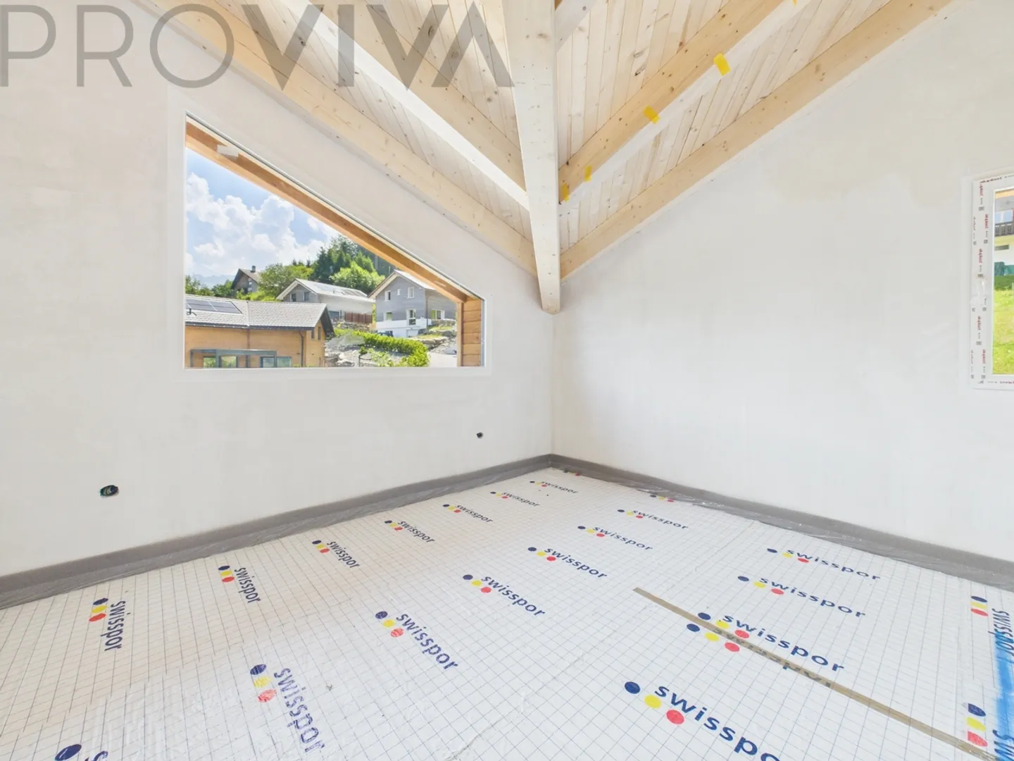 Modern Chalet with Panoramic Views - Photo 11 of 12