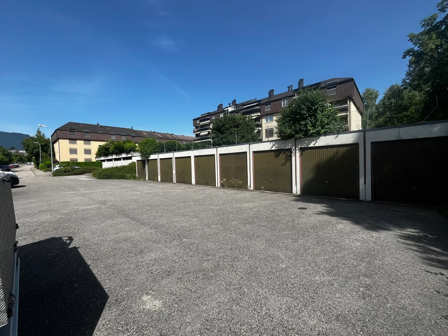 Garages and outdoor parking spaces - Photo 1 of 2