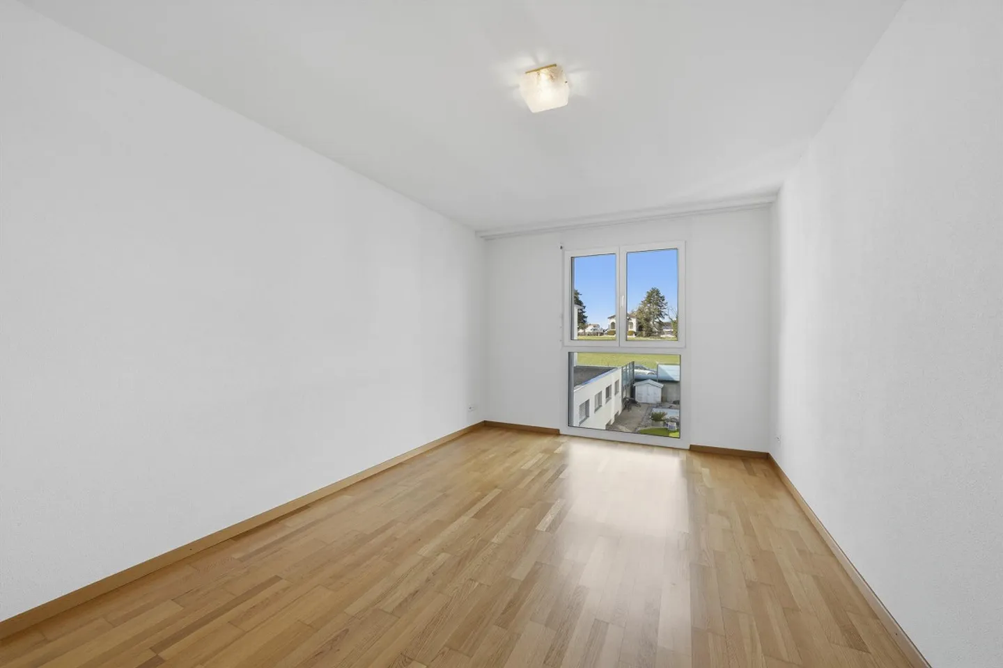 Geräumige Wohnung mit Terrasse - Foto 16 von 30