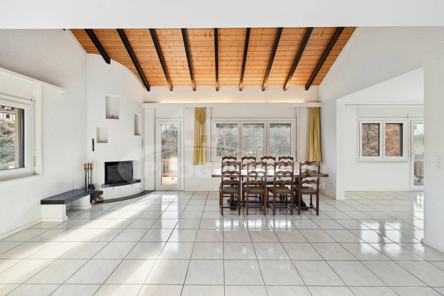 Außergewöhnliche Wohnung mit optimalem Sonnenlicht - Foto 1 von 11