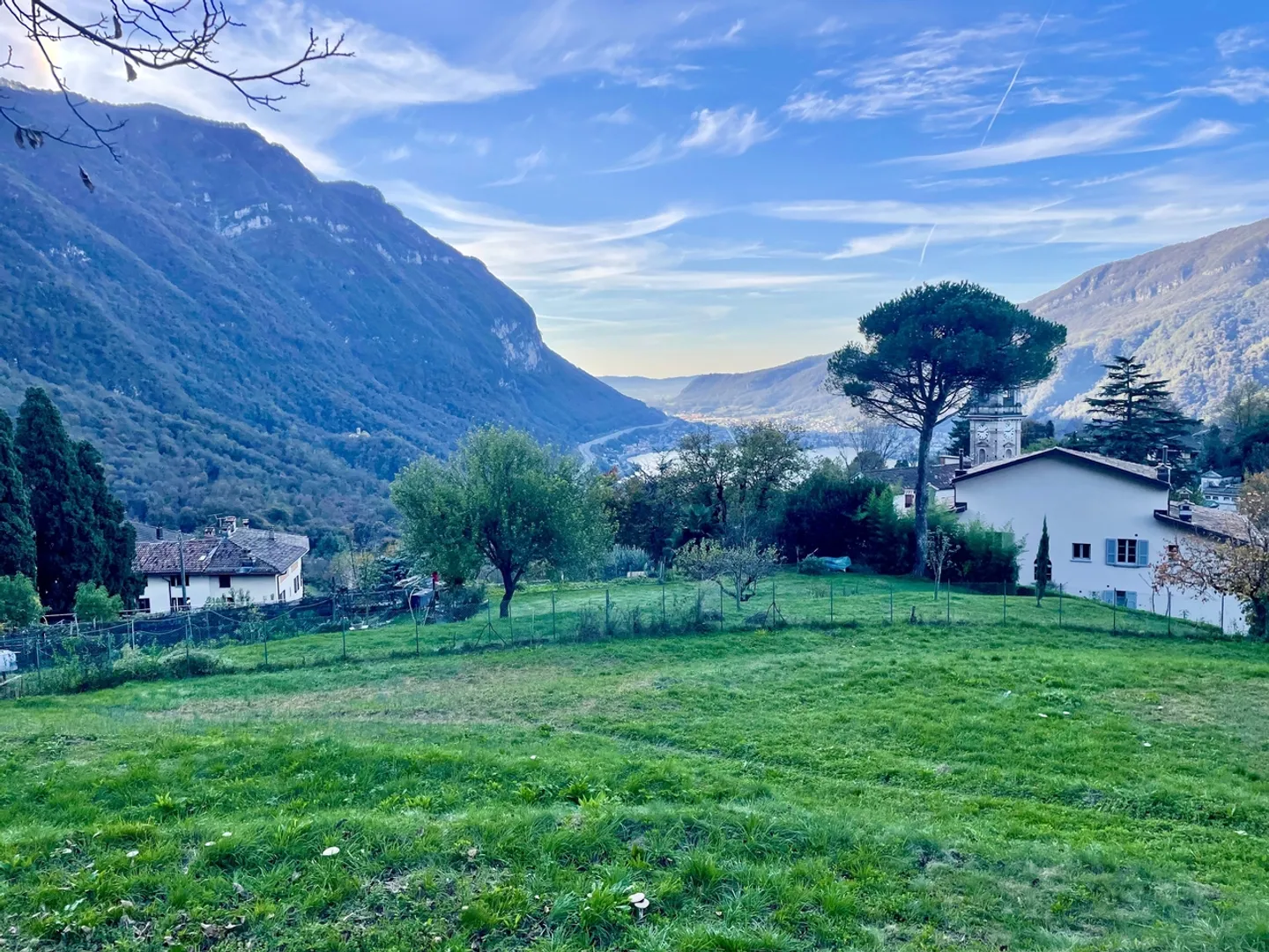 Baugrundstück mit Seeblick zu verkaufen - Foto 2 von 4