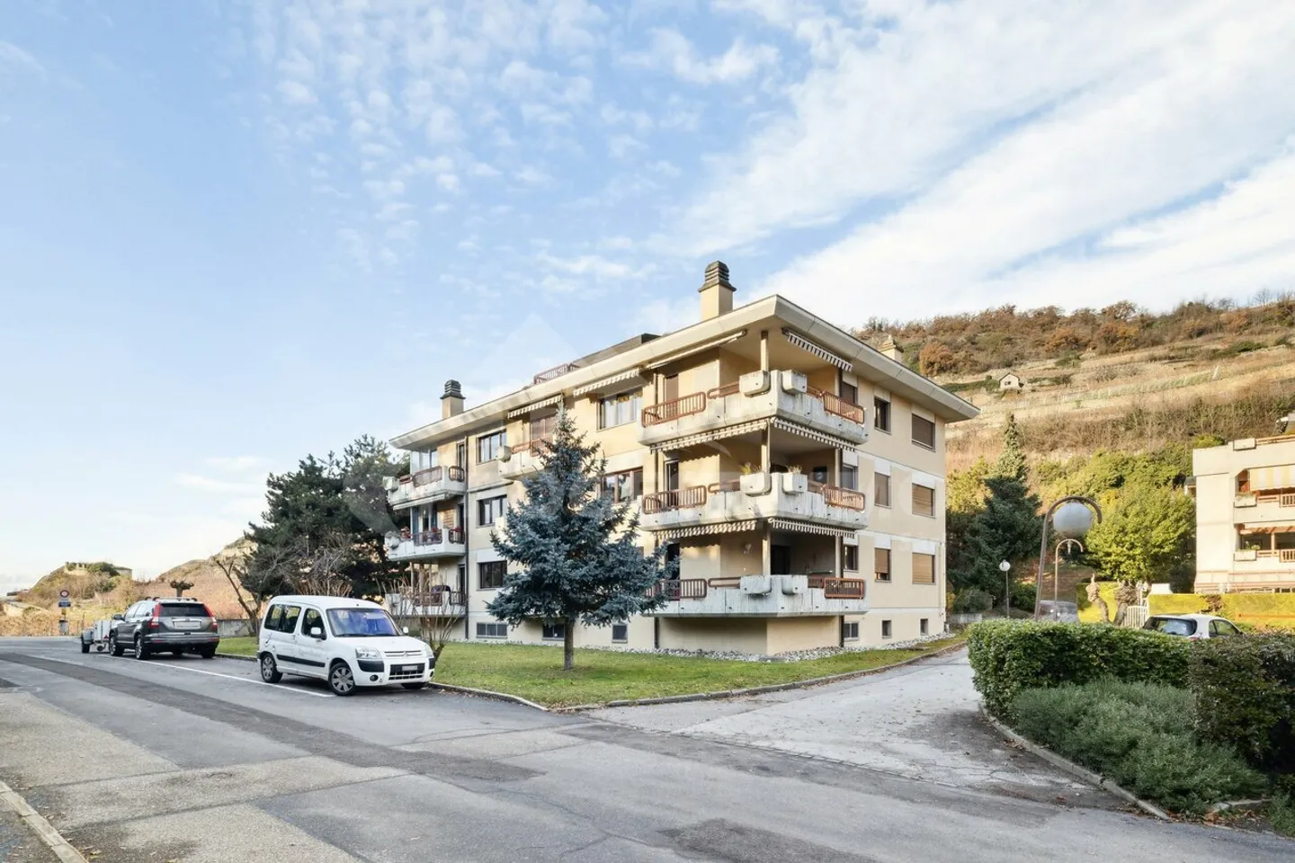 Außergewöhnliche Wohnung mit optimalem Sonnenlicht - Foto 2 von 11