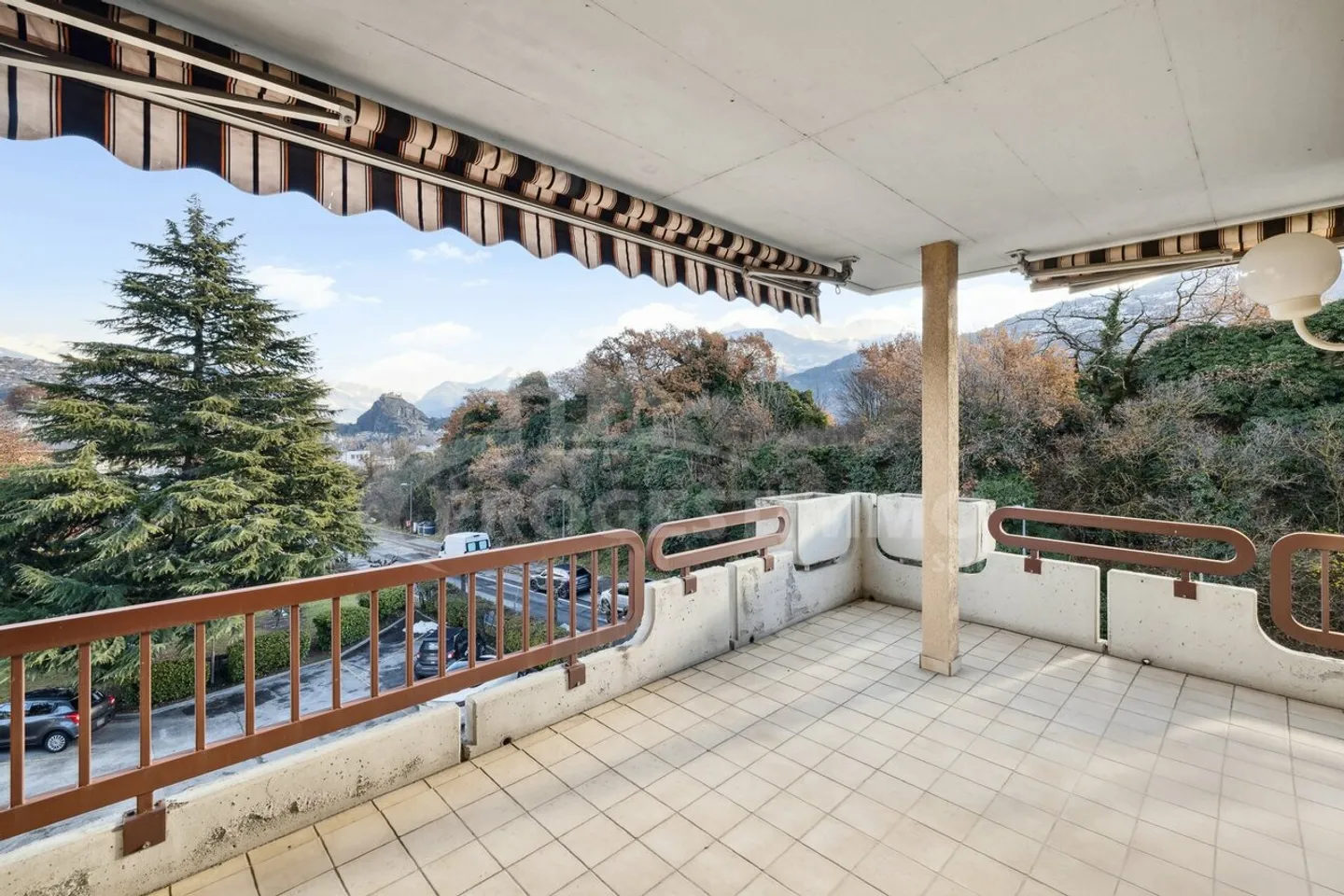 Außergewöhnliche Wohnung mit optimalem Sonnenlicht - Foto 9 von 11