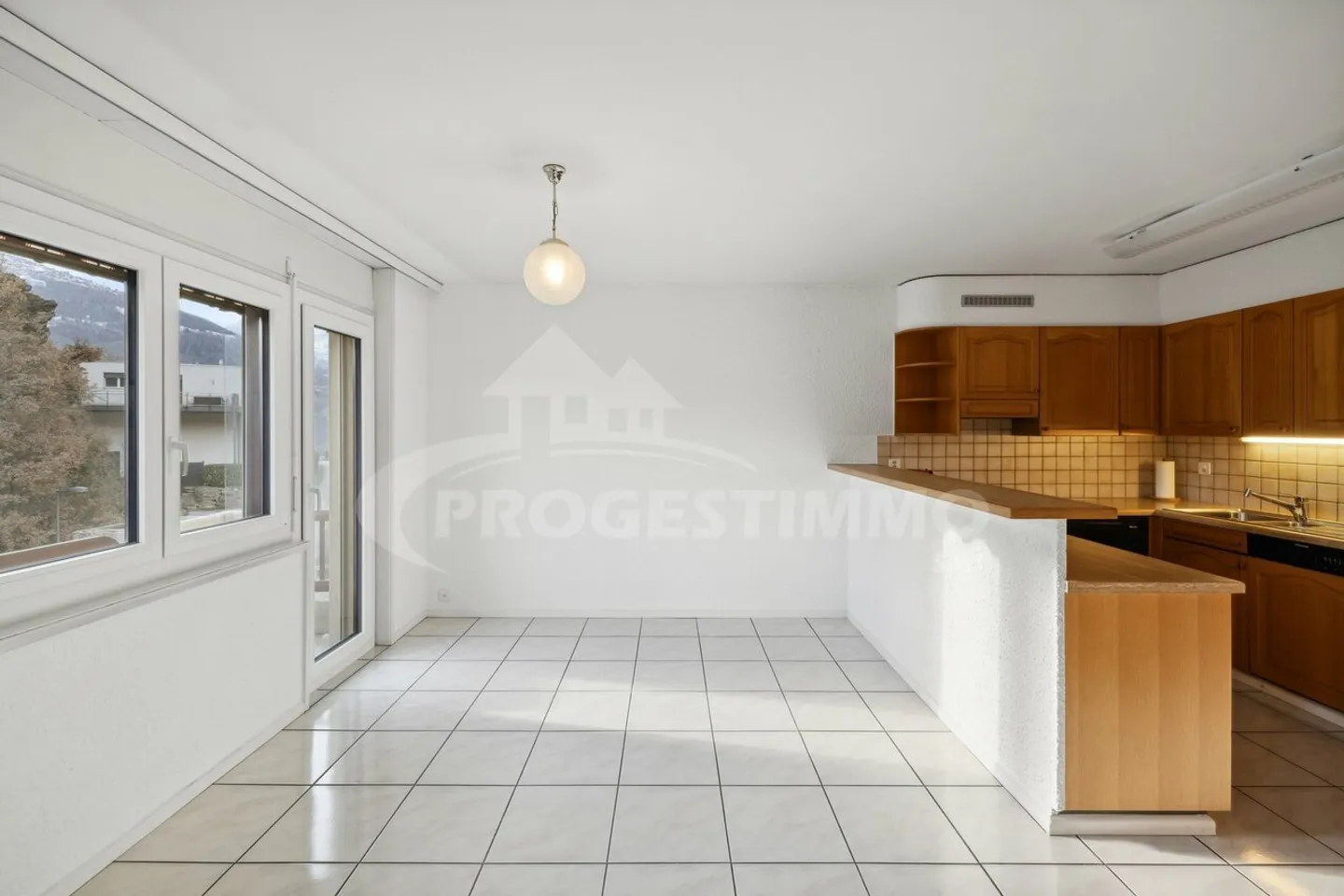 Außergewöhnliche Wohnung mit optimalem Sonnenlicht - Foto 4 von 11