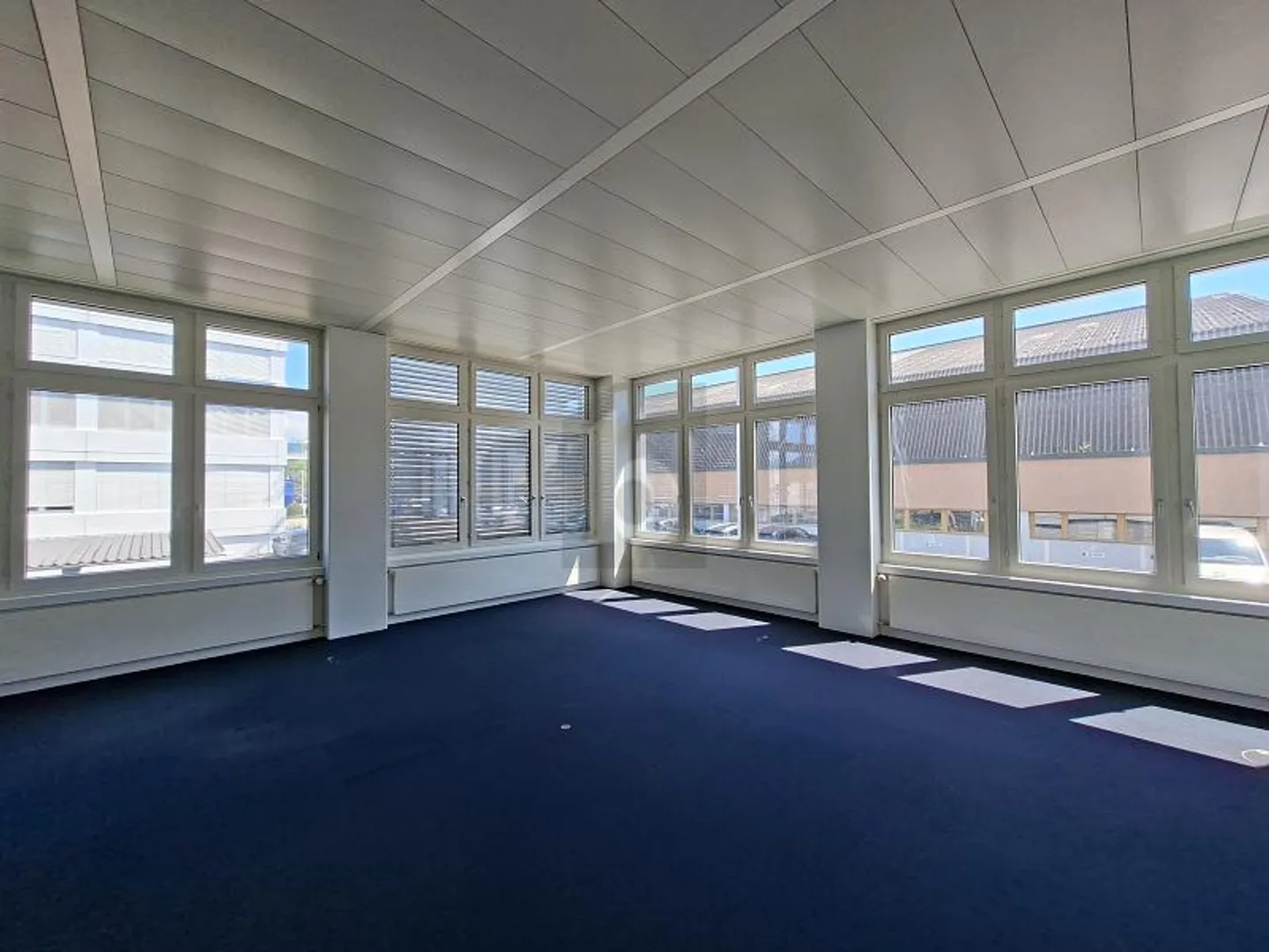 Vielseitige Bürofläche in Hünenberg - Foto 1 von 6