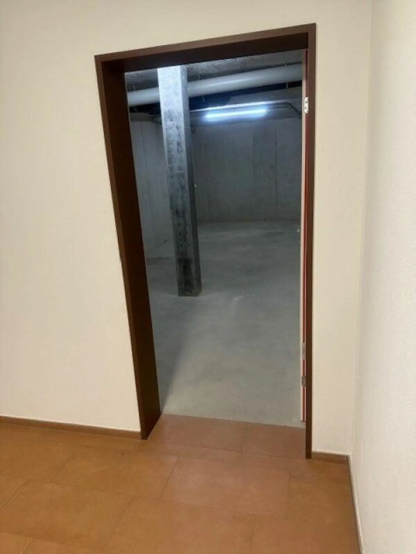 29 m2 grande salle de bricolage à Eschenbach cherche VOUS! - Photo 2 sur 5