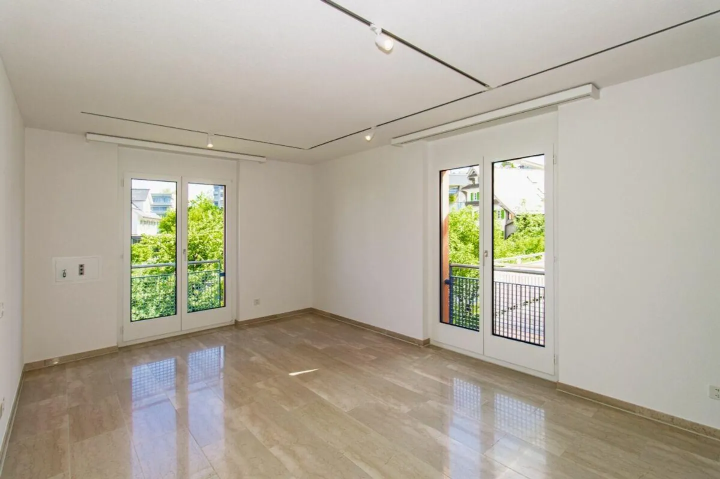 First occupancy after complete renovation - Elegant 4.5-room apartment in a preferred residential location - Photo 8 of 14