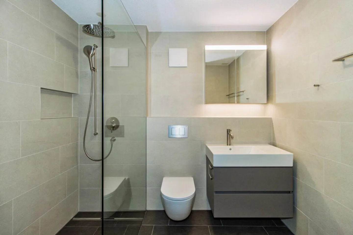 First occupancy after complete renovation - Elegant 4.5-room apartment in a preferred residential location - Photo 7 of 14
