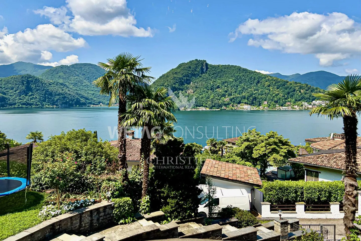 Villa rinomata a Carabietta con piscina e vista sul lago di Lugano - Foto 2 di 13