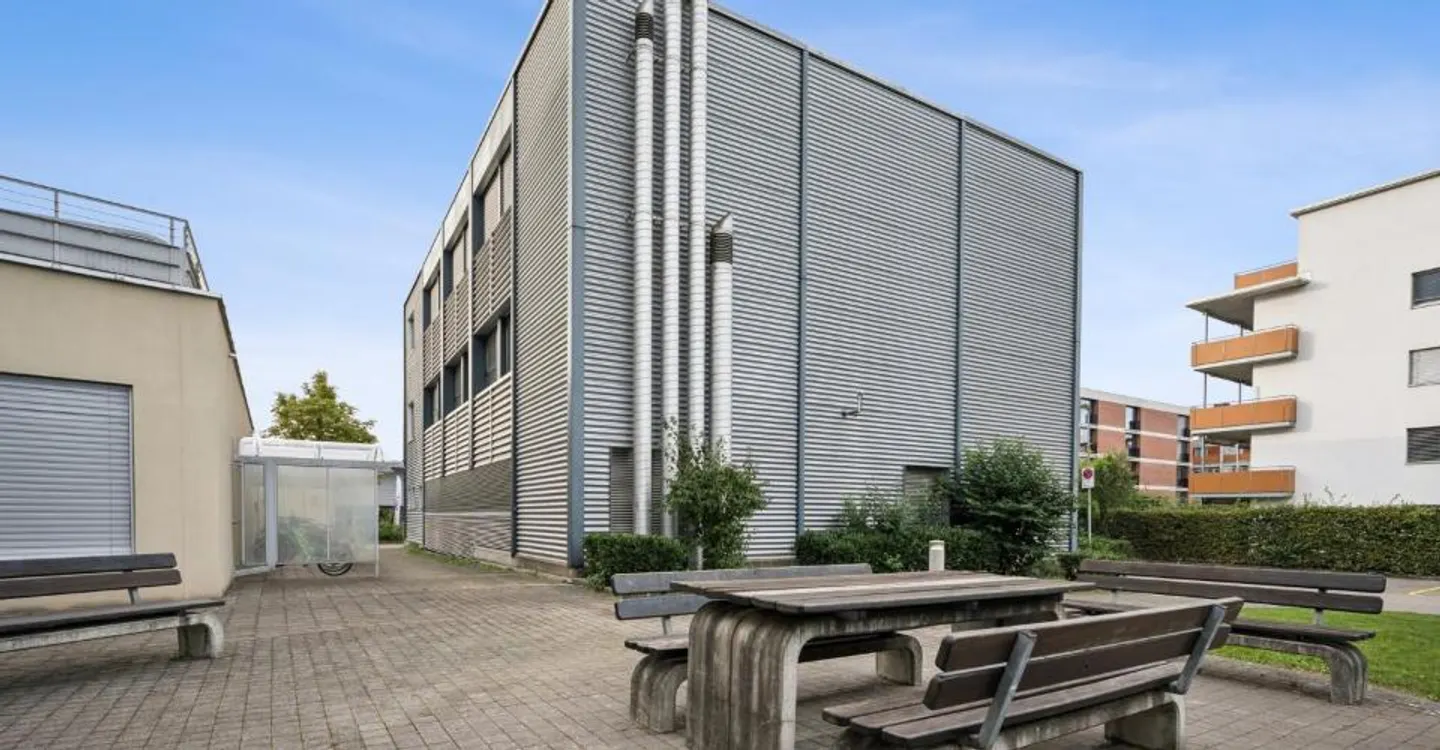 Attractive commercial space for a dance school or fitness studio - Photo 2 of 9