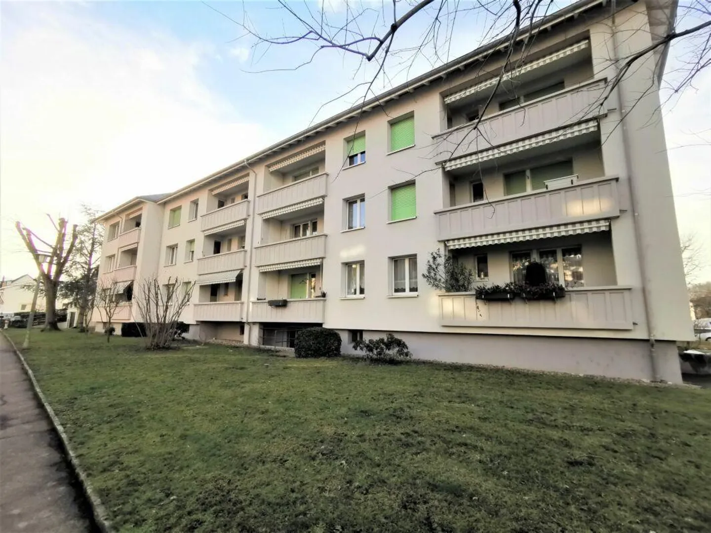 2-room apartment in Reinach - Photo 1 of 6