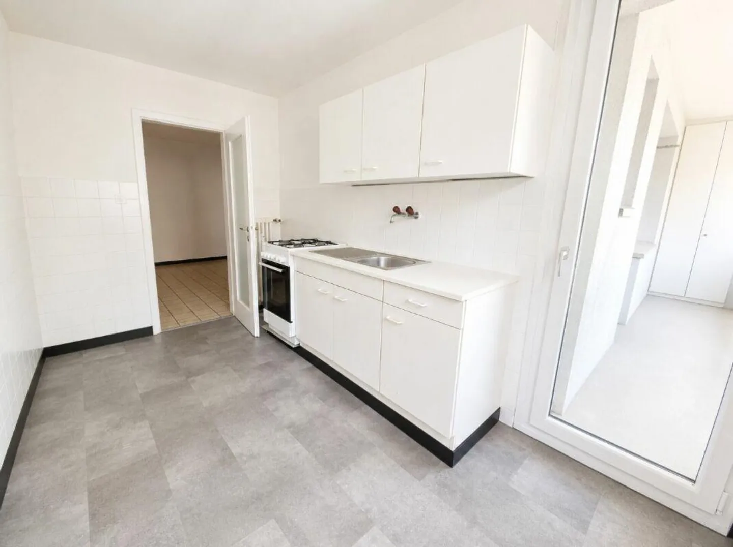 2-room apartment in Reinach - Photo 3 of 6