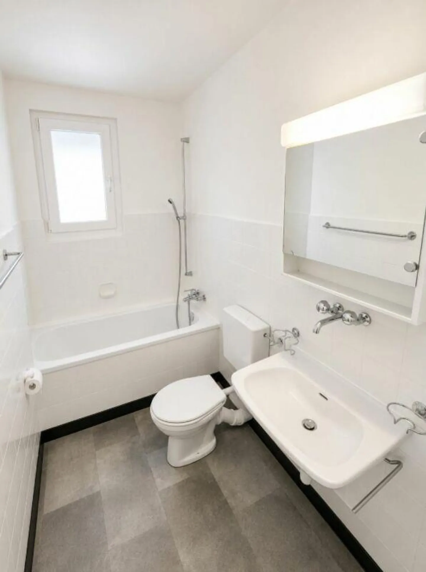 2-room apartment in Reinach - Photo 4 of 6