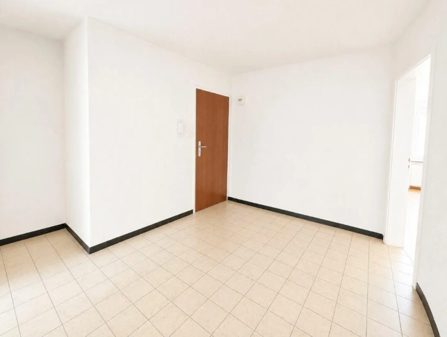 2-room apartment in Reinach - Photo 5 of 6
