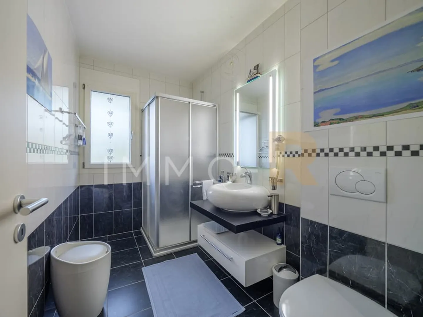Spacious apartment - terrace, garden with unobstructed view of the Moléson - Photo 4 of 9