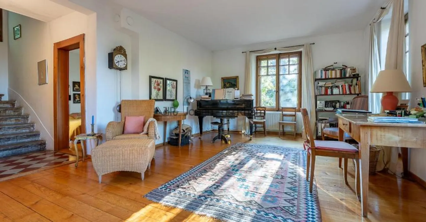 Essertines-sur-Rolle | Charming house and its annex in village zone - Photo 7 of 11