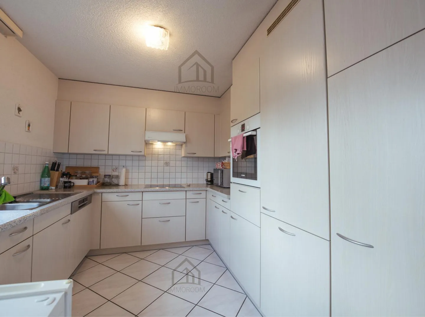 Comfortable living with plenty of space and good connections - Photo 6 of 18