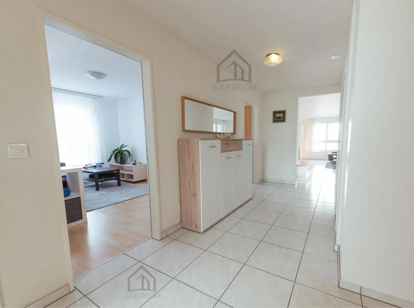 Comfortable living with plenty of space and good connections - Photo 7 of 18