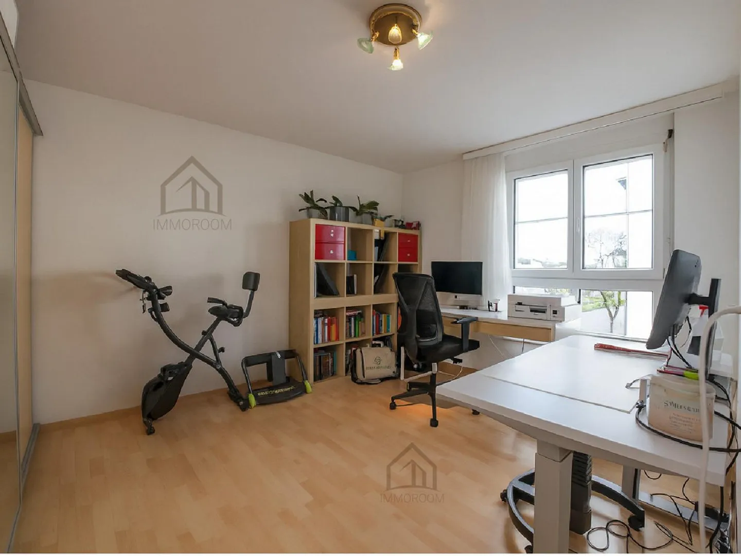 Comfortable living with plenty of space and good connections - Photo 10 of 18