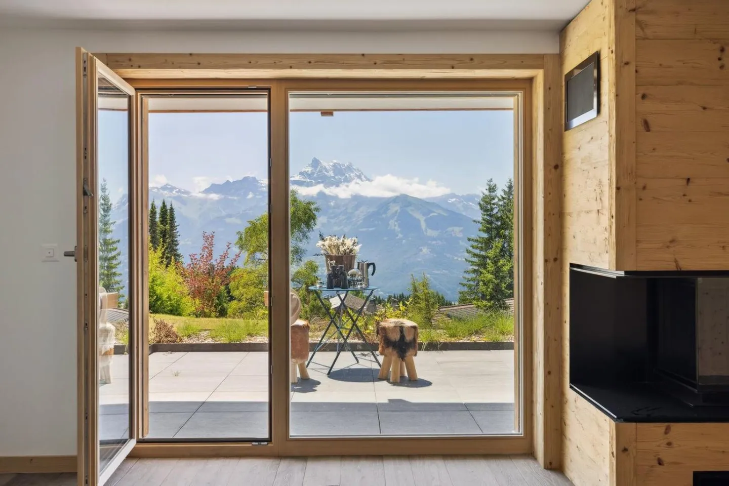Raro duplex con giardino, ski-in & ski-out, vista sublime! - Foto 7 di 13