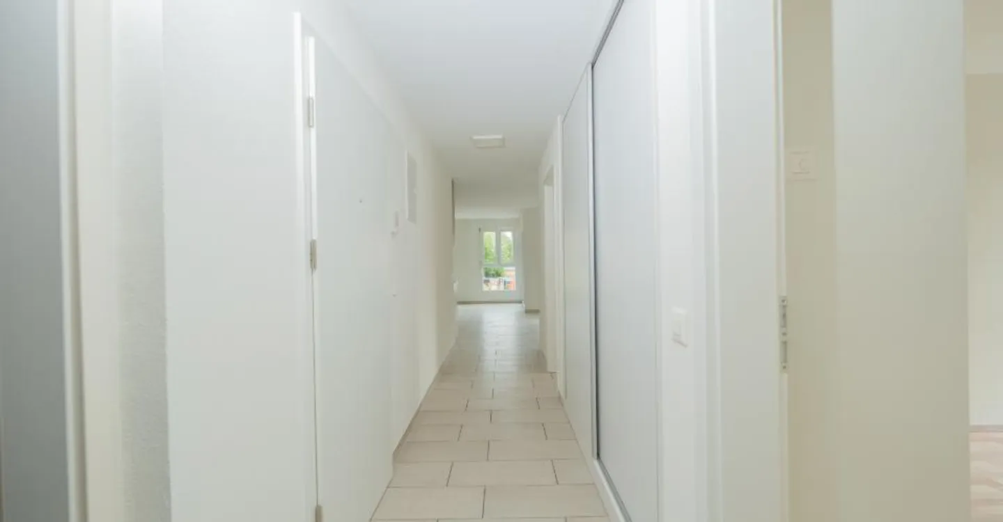 FOR SALE IN MISERY – MAGNIFICENT 4.5-ROOM APARTMENT - Photo 5 of 8