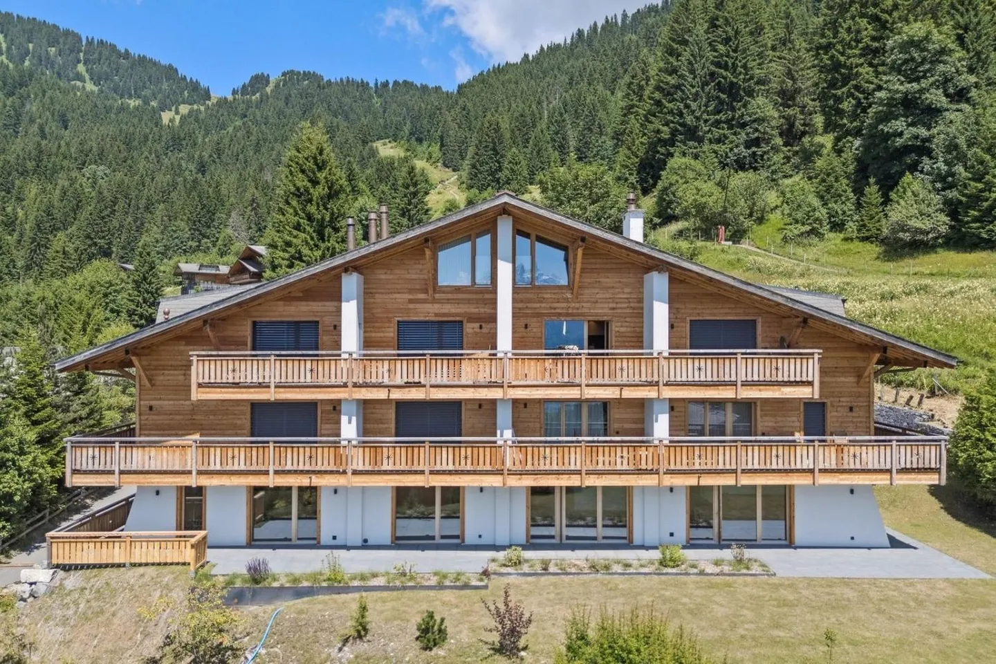 Raro duplex con giardino, ski-in & ski-out, vista sublime! - Foto 6 di 13