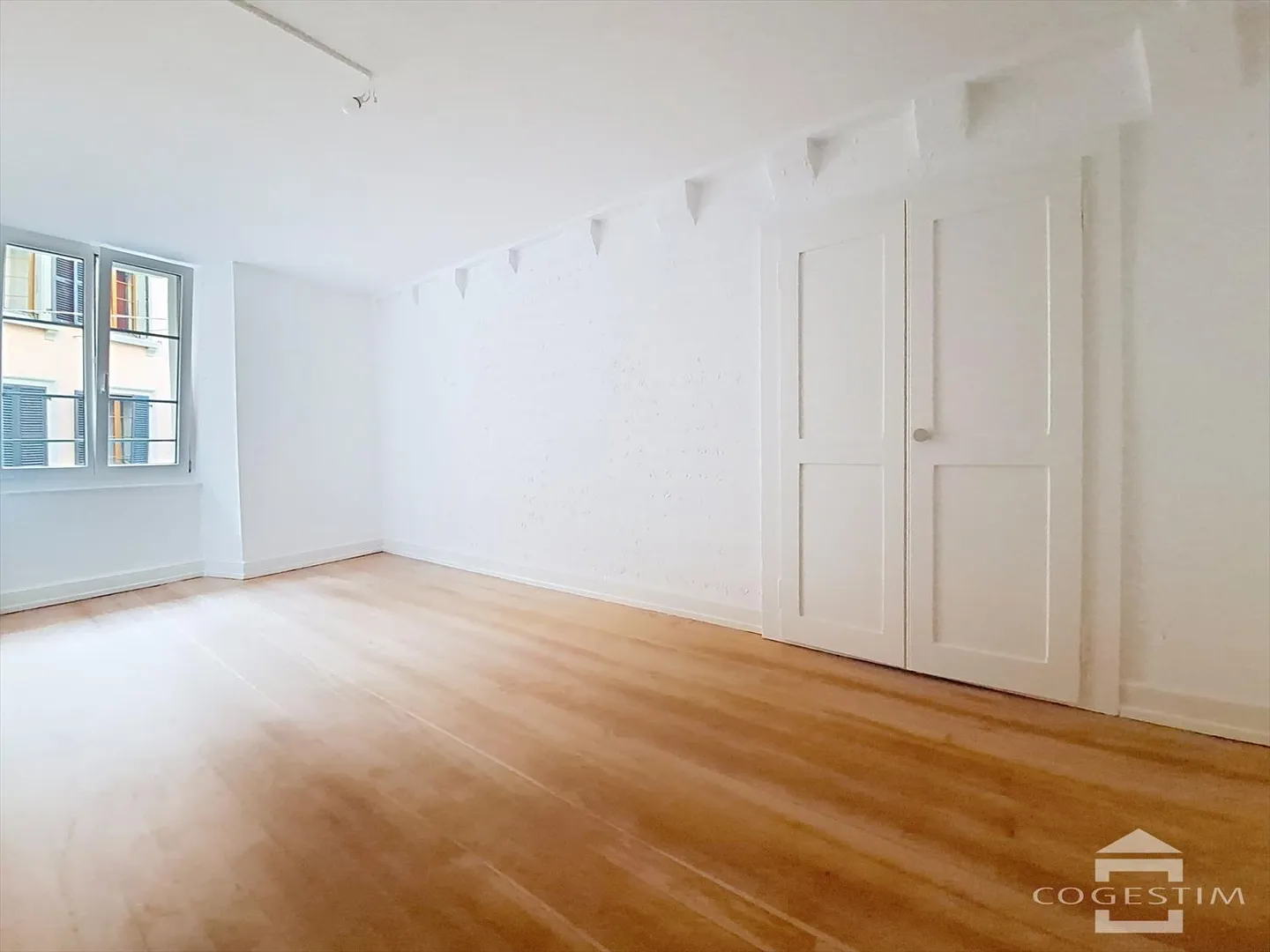 Appartement 2.5 pièces - Photo 1 sur 8