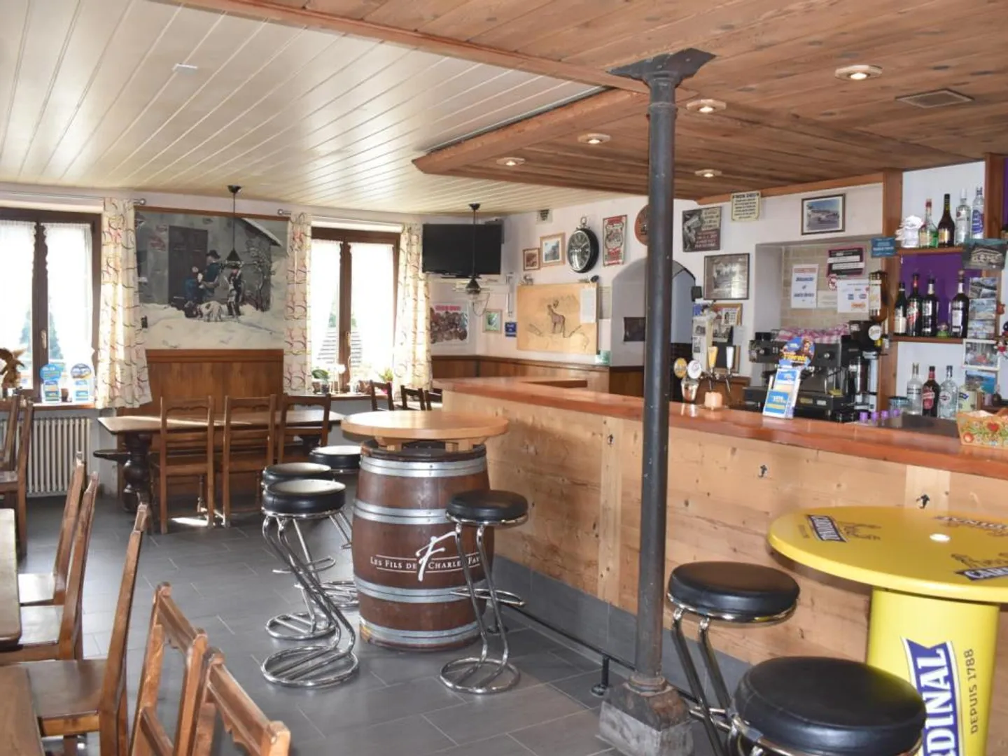 TROISTORRENTS - Bâtiment à usage mixte - Photo 8 sur 10