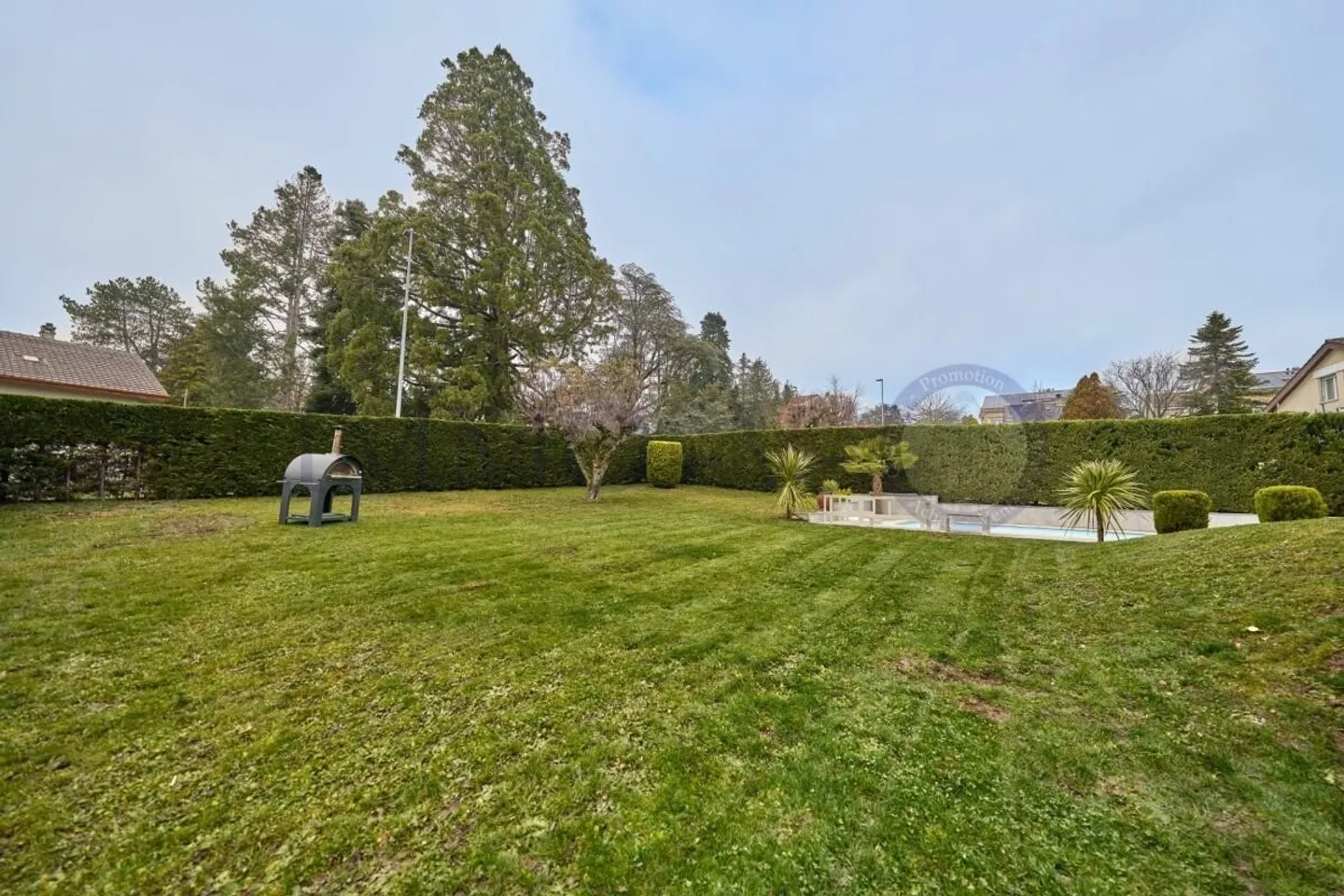 SPACIEUSE DE HAUT STANDING AVEC GRAND JARDIN ET PISCINE - Photo 4 sur 13