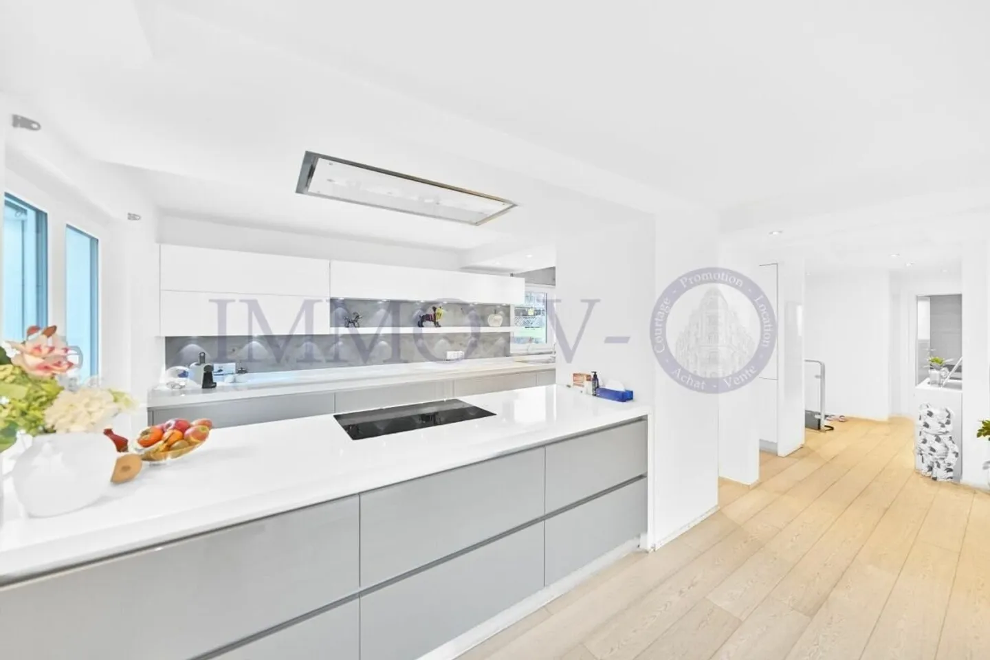 SPACIEUSE DE HAUT STANDING AVEC GRAND JARDIN ET PISCINE - Photo 7 sur 13