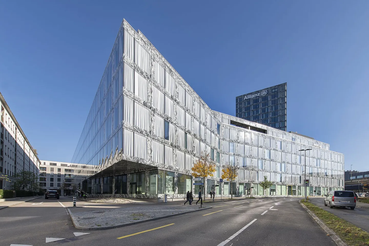 Gewerbefläche mit ca. 622m² im Geschäftshaus «RICHTIPLATZ» - Foto 1 von 10