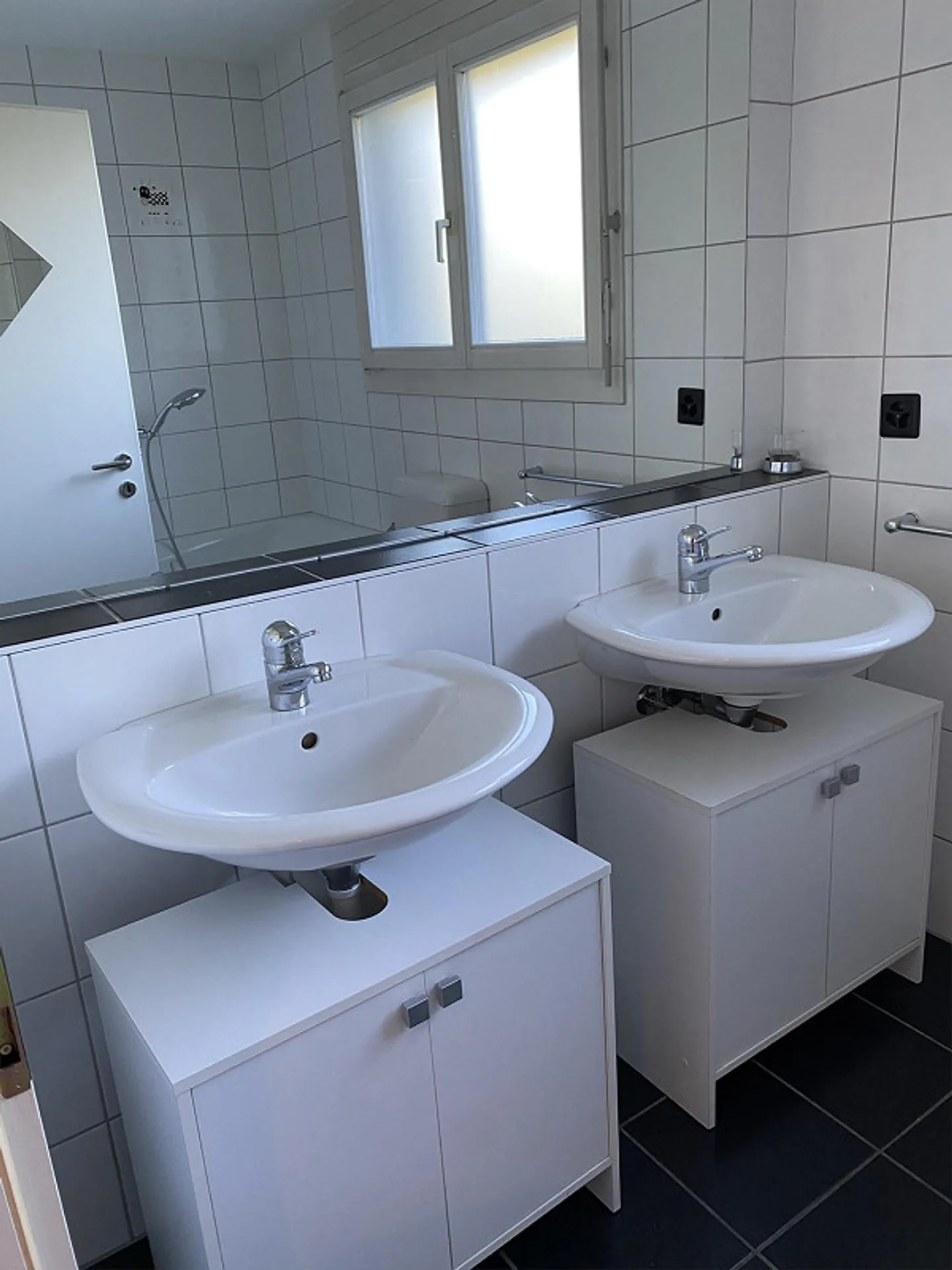 Modernes Apartment mit Balkon - Foto 4 von 12