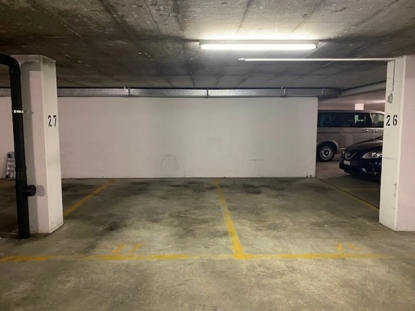 Tiefgaragenplatz zu Vermieten - Foto 2 von 3