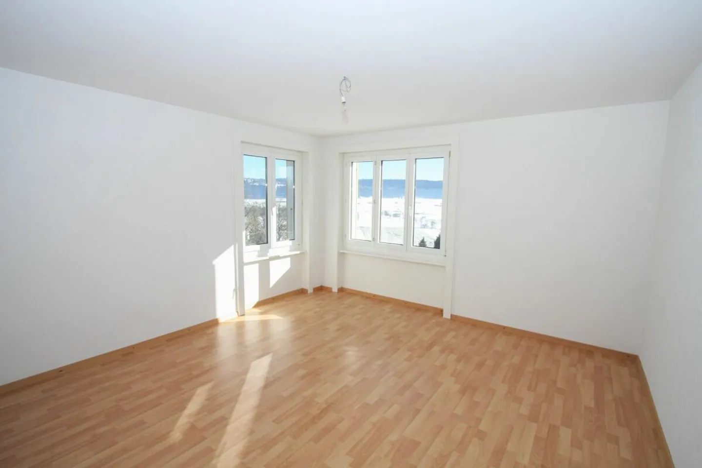Beautiful 3.5-room apartment - Photo 3 of 8