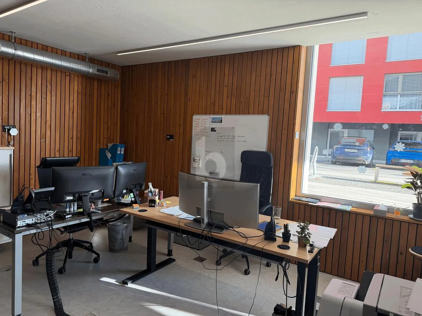 Bright and Modular Spaces - Photo 3 of 5