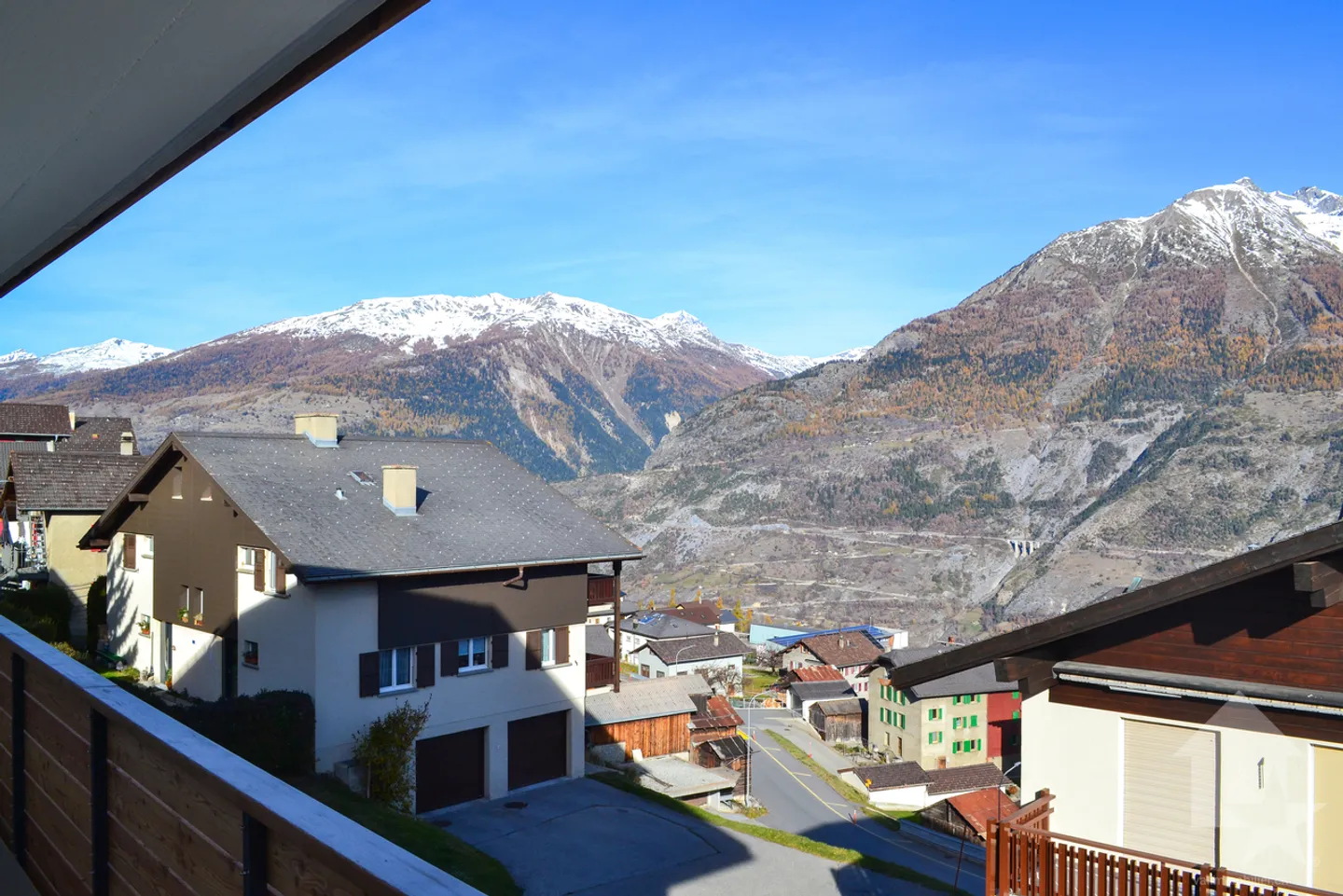 Geräumige 4,5-Zimmer-Wohnung von 108 m2, 2 Balkone mit Blick auf die Alpen - Foto 15 von 22