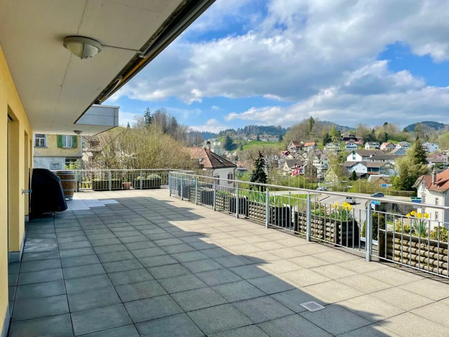 Residence with sun terrace and panoramic view - Photo 3 of 24