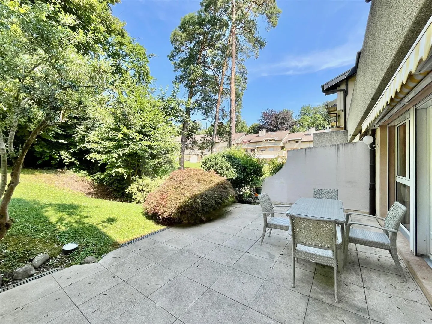 Élégant Duplex 5 pièces dans une résidence sécurisée à Chêne-Bougeries - Photo 2 sur 7