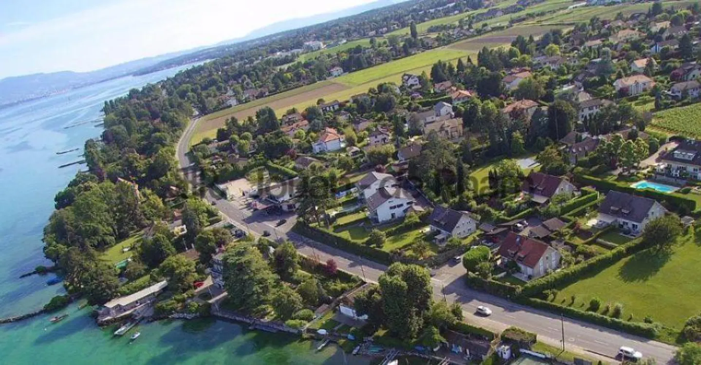OFF MARKET - Casa familiare Founex - Foto 1 di 2