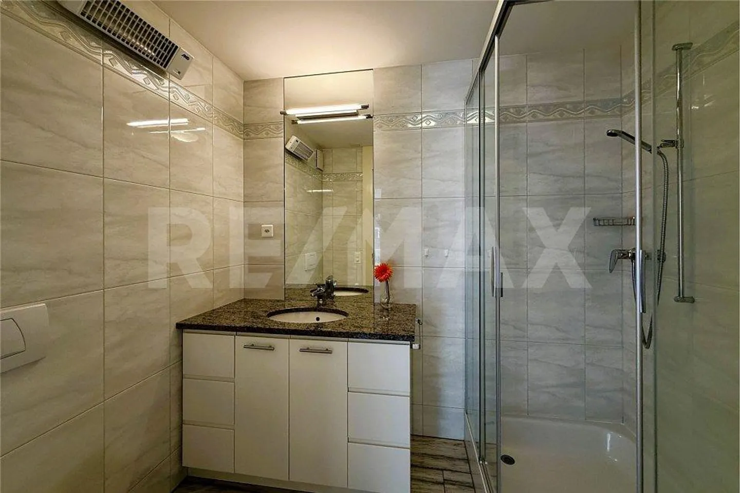 Appartement exclusif, spacieux et lumineux de 4.5 pièces - Photo 11 sur 13