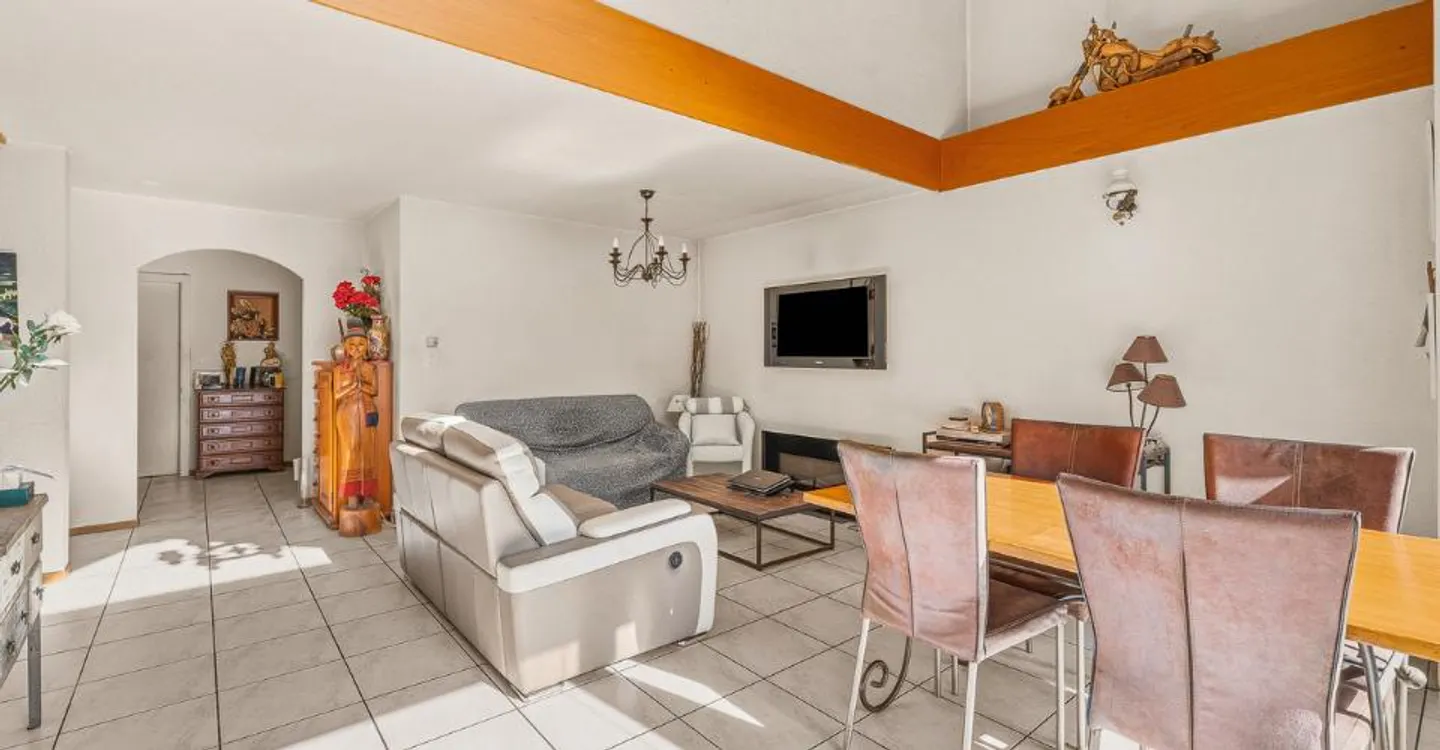 Geräumige Duplexwohnung im Herzen des Dorfes - Foto 2 von 10
