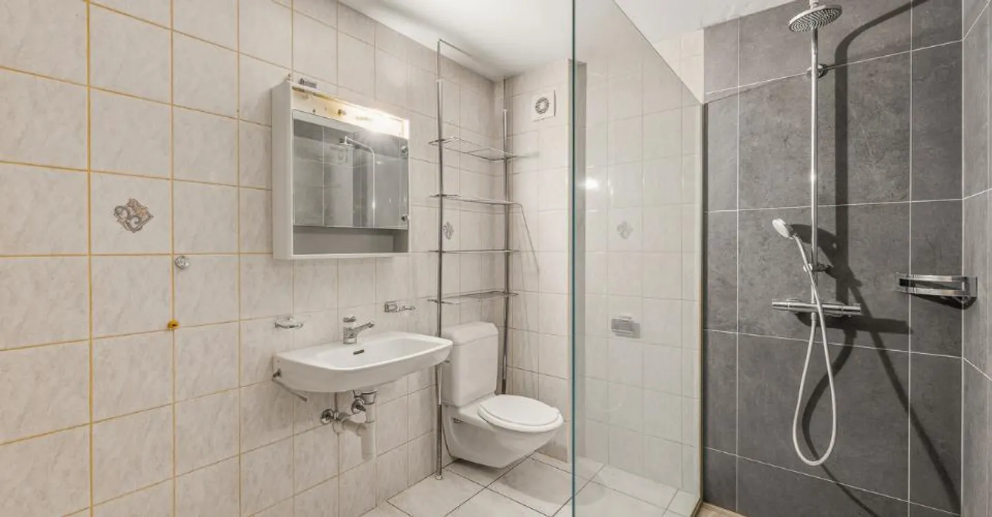 Geräumige Duplexwohnung im Herzen des Dorfes - Foto 8 von 10
