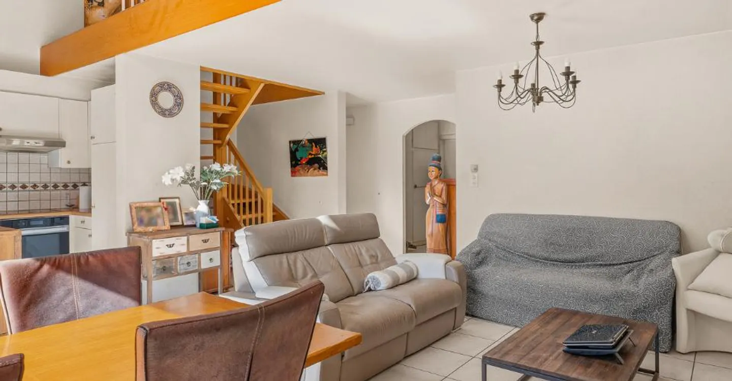Geräumige Duplexwohnung im Herzen des Dorfes - Foto 3 von 10