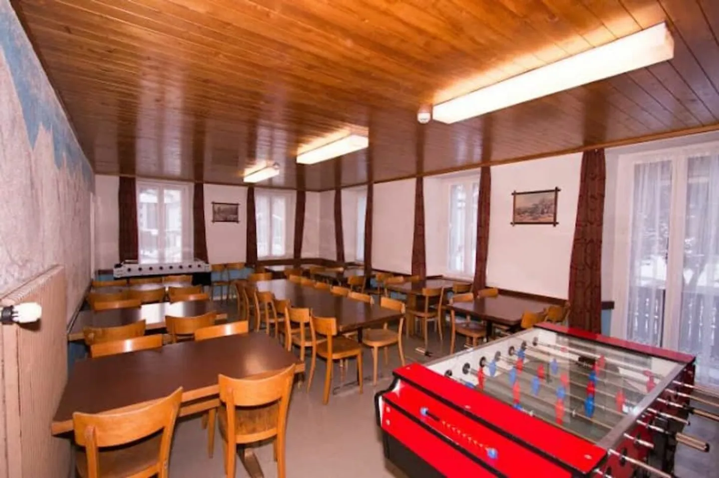 Monte Moro Gruppenhaus mit 93 Betten! Freie Sicht auf die umliegenden Berge. - Foto 3 von 13