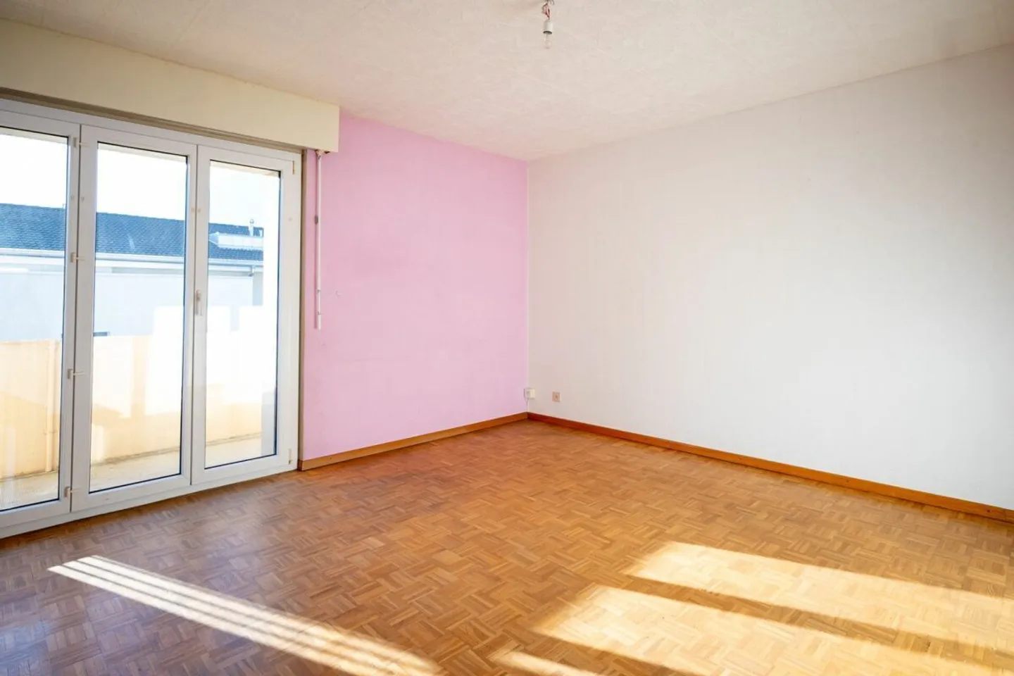 3.5-room apartment in St-Pierre-de-Clages - Photo 6 of 12