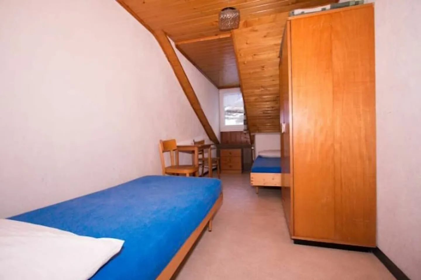 Monte Moro Gruppenhaus mit 93 Betten! Freie Sicht auf die umliegenden Berge. - Foto 7 von 13