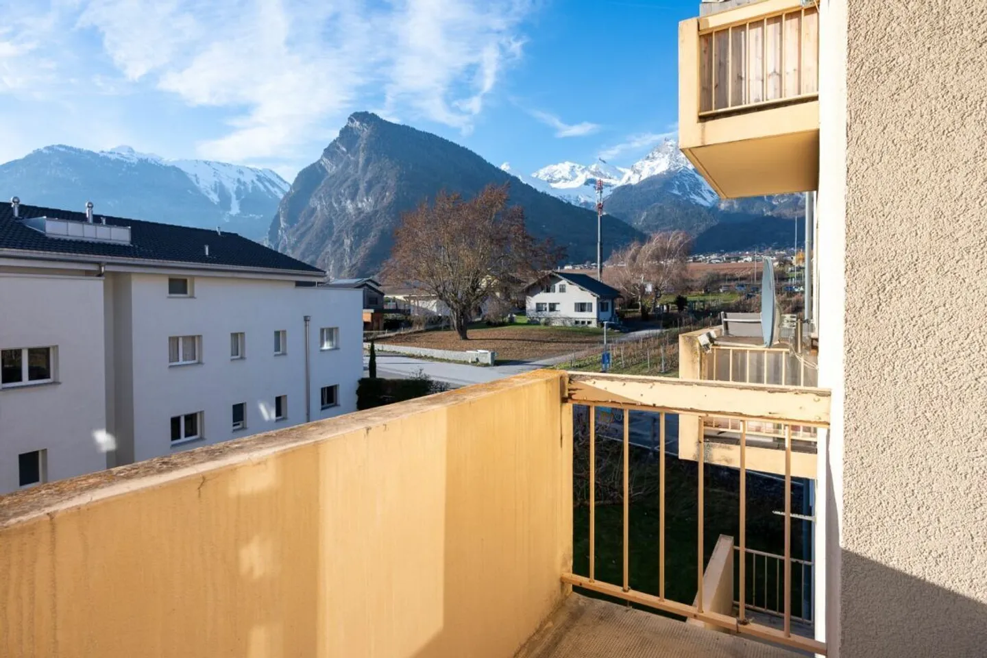 3.5-room apartment in St-Pierre-de-Clages - Photo 11 of 12